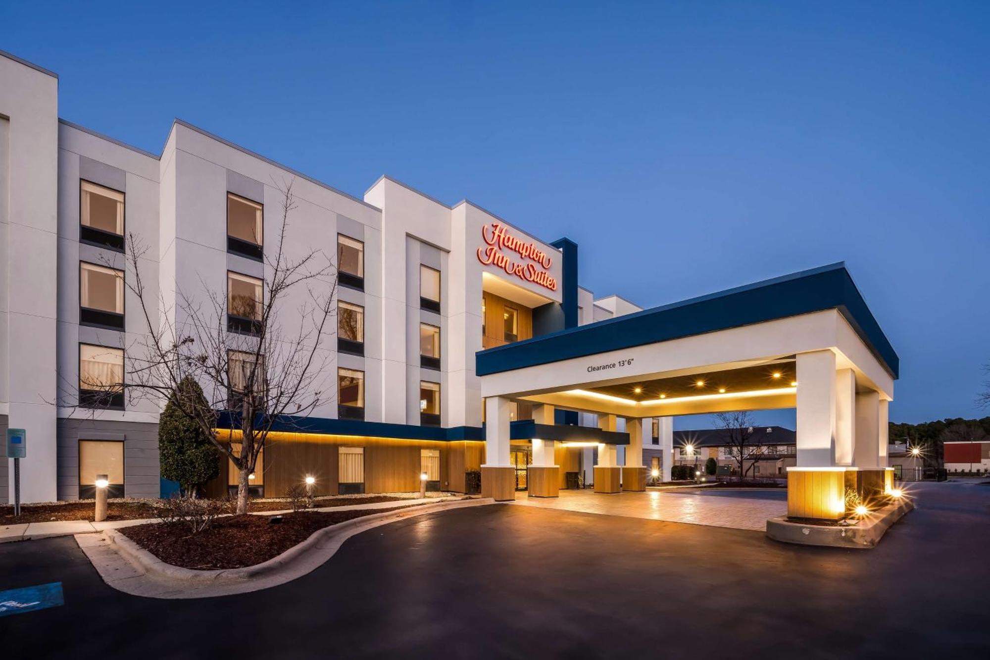 Hampton Inn & Suites Wilson I-95 Exterior photo